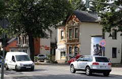 Gründerzeit - Einzelhäuser an der Oldesloer Strasse - Autoverkehr.