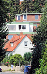 Wohnhäuser in unterschiedlichen Architekturstilen - Bilder aus Hamburg Eißendorf.