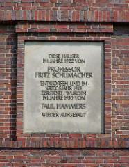 Erinnerungstafel an Professor Fritz Schumacher - Kriegszerstörung + Wiederaufbau Dulsberg Habichtplatz