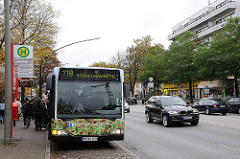 Bushaltestelle Bramfelder Chaussee; Autobus der HVV.