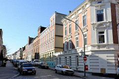 Jugendstil-Wohnhäuser mit Stuckfassade; Marienstrasse Hamburg Harburg.