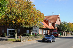 Gebäude in der Lemsahler Dorfstasse.