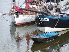 Bug Fischerboote Ruderboot Hafen Finkenwerder.