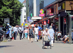Shoppingmeile Fuhlsbüttler Strasse - Einkaufen in Barmbek Nord - Bilder aus den Hamburger Stadteilen.