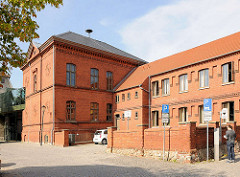 Amtsgerichtsgebäude von Malchow - erbaut 1877; zweigeschossiger Backsteinbau mit Schieferdeckung; jetzt Teil des Verwaltungszentrums von Malchow.