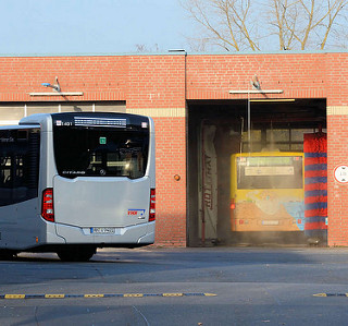 Stadt und Land Fotos: Foto „Stillgelegte Gleise / Brücke der Torfbahn