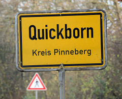 Ortsschild Quickborn, Kreis Pinneberg - Schild Achtung Fussgänger.