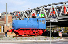 Industriedenkmal Dampfspeicherlok am Barmbeker Bahnhof im Hamburger Stadtteil Barmbek Nord. Die Lokomotive arbeitete von 1950-1991 Hamburgische Elektricitätswerke, Kraftwerk Hamburg-Tiefstack.