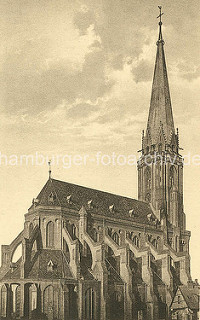 Historische Aufnahme der St. Nikolai-Kirche in Lüneburg / Kirchenschiff und Kirchturm, Seitenansicht.