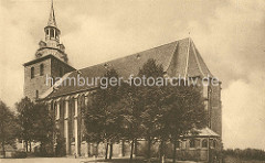 Historisches Motiv von ca. 1920 der Lüneburger St. Michaeliskirche; Grundsteinlegung der Kirche 1376 - Turmbau 1434.