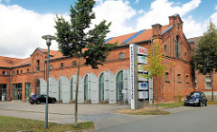 Historische Architektur am Lünepark in Lüneburg - jetzt Bürohaus / Medienzentrum.