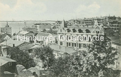 Historisches Panorama - Blick über die Dächer und Bädervillen von Sassnitz zur Ostsee.