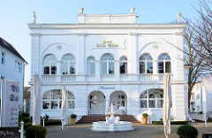 Villa Salve; ehem. Sommersitz der Gräfin Kreis, erbaut 1900. Fotos der Bäderarchitektur im Ostseebad Binz.