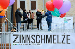 Eröffnung der umgebauten Zinnschmelze, Kulturzentrum in Hamburg Barmbek.