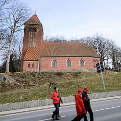 Dorfkirche in Binz auf Rügen - 1913 im neugotischen Stil erbaut.
