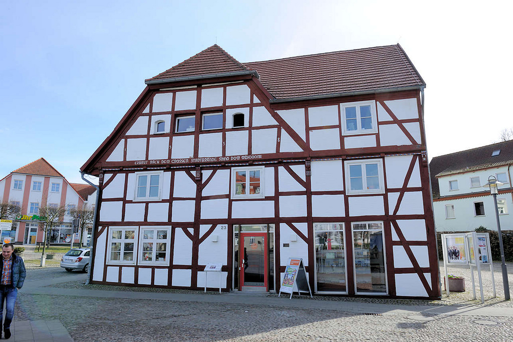 Stadt und Land Fotos Foto „Historisches Fachwerkhaus am