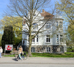 Gründerzeitvilla in der Mühlenstrasse - die Villa,  Kulturzentrum in Wedel.