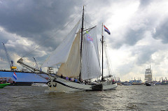 Hafengeburtstag Hamburg - historische Segelschiffe bei der Einlaufparade - JAN HUYGEN; erbaut 1909 alst Küstenfrachter.