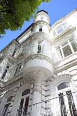 Jugendstilstuck - Hausfassade; Wohnhaus in HH-Hohenfelde  - Architekturbilder der Hansestadt Hamburg.