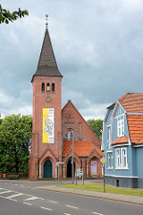 St. Agneskirche in Lüchow - katholische Kirche, fertiggestellt 1914 - neugotischer Backsteinbau.
