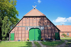 Restaurierte Fachwerkscheune - Breese i. d. Marsch / Wendland.