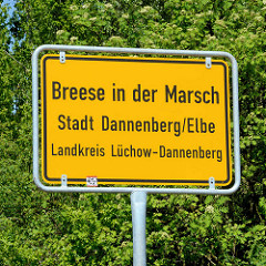 Ortsschild Breese in der Marsch, Stadt Dannenberg / Elbe; Landkreis Lüchow Dannenberg.
