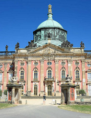 Schloss Neues Palais - Park Sanssouci, Potsdam; Mittelrisalit mit Kuppel.