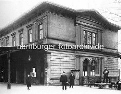 Alter Dammtorbahnhof beim Alsterglacis, der 1866 erbaut und 1903 abgerissen wurde.