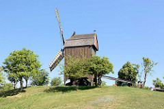 Bockwindmühle in Werder (Havel) - die Bockwindmühle (auch Ständermühle, Kastenmühle oder Deutsche Windmühle) ist der älteste Windmühlentyp in Europa.