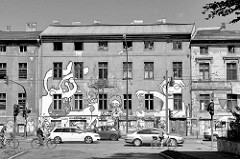 Alternatives Wohnprojekt in Potsdam - Hausfassade mit Graffiti.