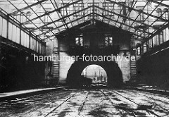 Abriss einer Bahnhofshalle vom Alten Altonaer Bahnhof bei der Palmaille.