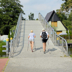 Nordic Walking / Bodenstrombrücke in Zehdenick - Wanderweg entlang der Havel, Treidelweg.