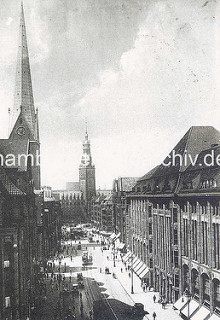 Historische Luftansicht von der Hamburger Mönckebergstrasse zum Rathaus; lks. der Kirchturm der Petrikirche.