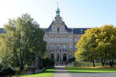 Ziviljustizgebäude am Hamburger Sievekingplatz / Justizforum; erbaut 1903, Architekt Hans Zimmermann.