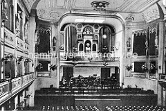 Innenansicht vom Hamburger Conventgarten - Konzertsaal, Orgel; ca. 1900.