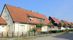 Doppelhäuser mit Satteldach - Architekturbilder aus Oranienburg, Kiefernweg.