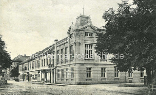 Historische Architektur aus Theresienstadt - Gebäude der K. u. K. KorpsOffiziersschule.