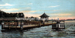 Coloriertes historisches Motiv von der Aussenalster in der Hansestadt Hamburg - Alsterdampfer in Fahrt vor dem Anleger Rabenstrasse mit Wartepavillon.