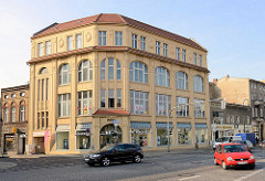 Jugendstil Kaufhaus, Geschäftsgebäude in der Bernauer Strasse von Oranienburg.