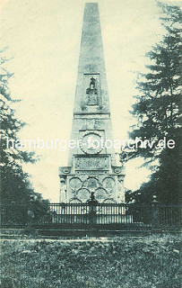 Historisches Bild -  Obelisk beim Schlosspark Rheinsberg - Bildhauer Boumann d. J.; angelegt 1790 - Gedenkstein für Offiziere des Siebenjährigen Kriegs.