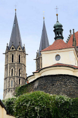 Kirchtürme vom Dom in Kolín, St. Bartholomäus Kirche aus dem 13. Jahrhundert - Architekt Peter Parler.