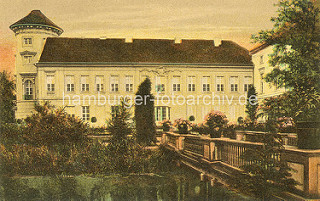 Alte Ansicht vom Rheinsberger Schloss - Brücke mit Blumentöpfen.