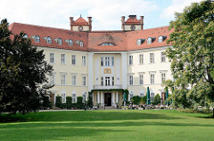Schloss Lübbenau / Spreewald; klassizistische Architektur - Umbau um 1820, Architekt Carl August Benjamin Siegel.