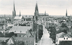 Altes Flugbild / Luftaufnahme - Kirchtürme der Hansestadt Lübeck.