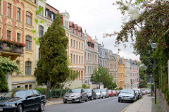 Gründerzeitfassaden - Wohnhäuser in Görlitz, unterschiedliche Fassadenfarbe.