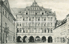 Historisches Bild vom Neuen Rathaus in Görlitz am Untermarkt - lks. das Hotel Börse; das Neue Rathaus wurde 1903 im Baustil der Neorenaissance fertig gestellt, Architekt Jügen Kröger.