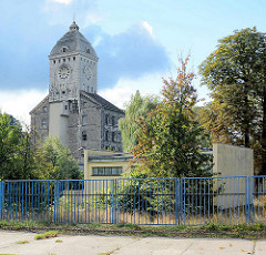 Expressionistische Industriearchitektur - Merino Spinnerei / Weberei in Bunzlau / Bolesławiec, erbaut 1926  - Industrieruine, leerstehendes Gebäude.