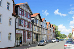 Wohnhäuser - Neubau / Altbau; Südstrasse in Halberstadt.