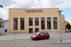 Ehem. Fabrikationsgebäude Industriearchitektur der Maschinenfabrik Billeter / WEMA in Aschersleben