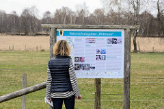 Informationstafel Naturschutzgebiet Wittmoor in Hamburg Duvenstedt.